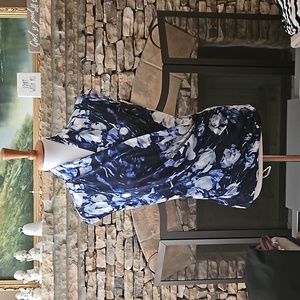 Vince Camuto Blue floral cap sleeve V-neck Top